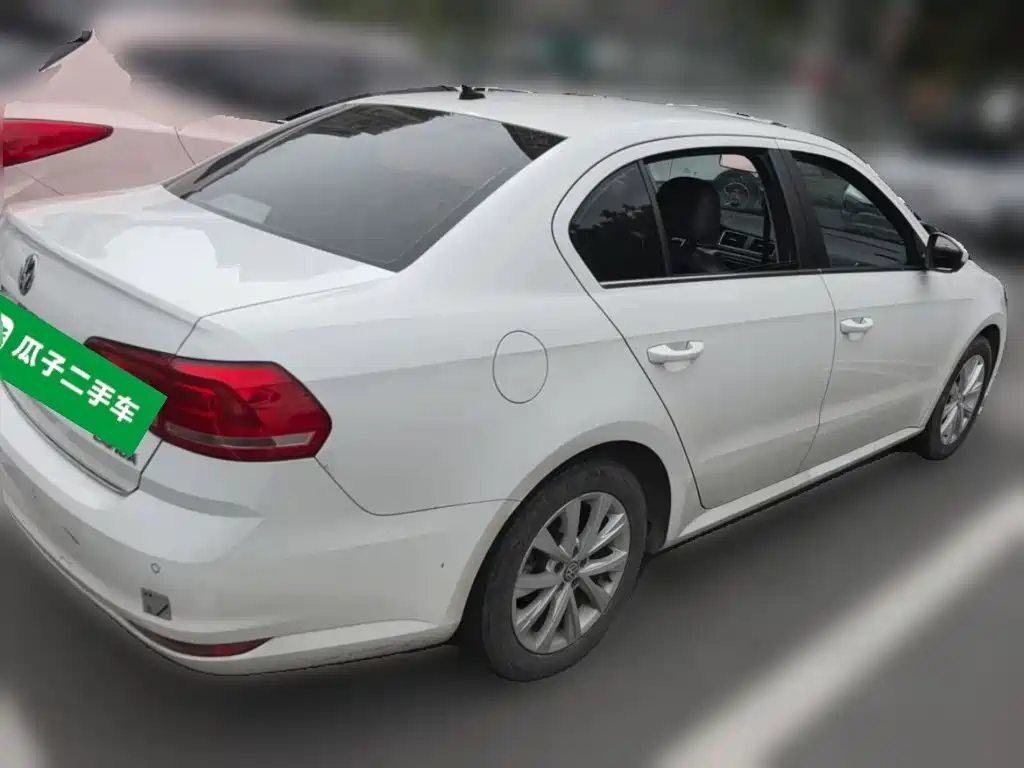 Volkswagen Lavida — миниатюра 4