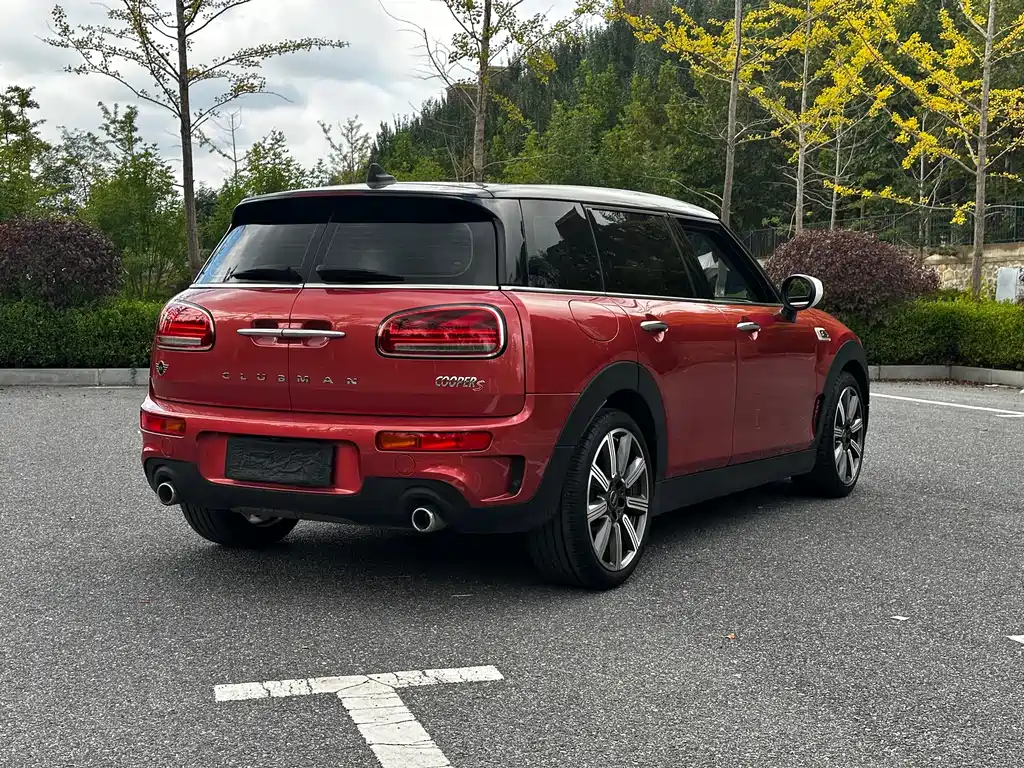MINI CLUBMAN