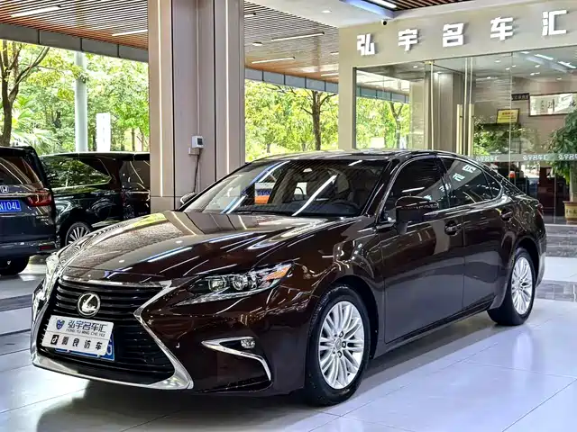 LEXUS  ES 2016