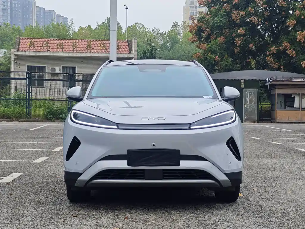 BYD Sealion 05 EV — миниатюра 2