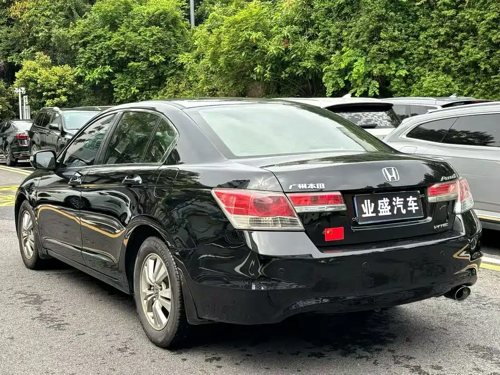 Honda Accord — миниатюра 4