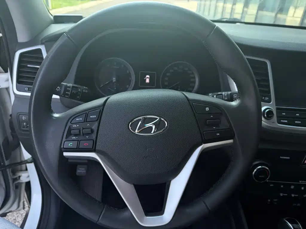 Hyundai Tucson — миниатюра 13