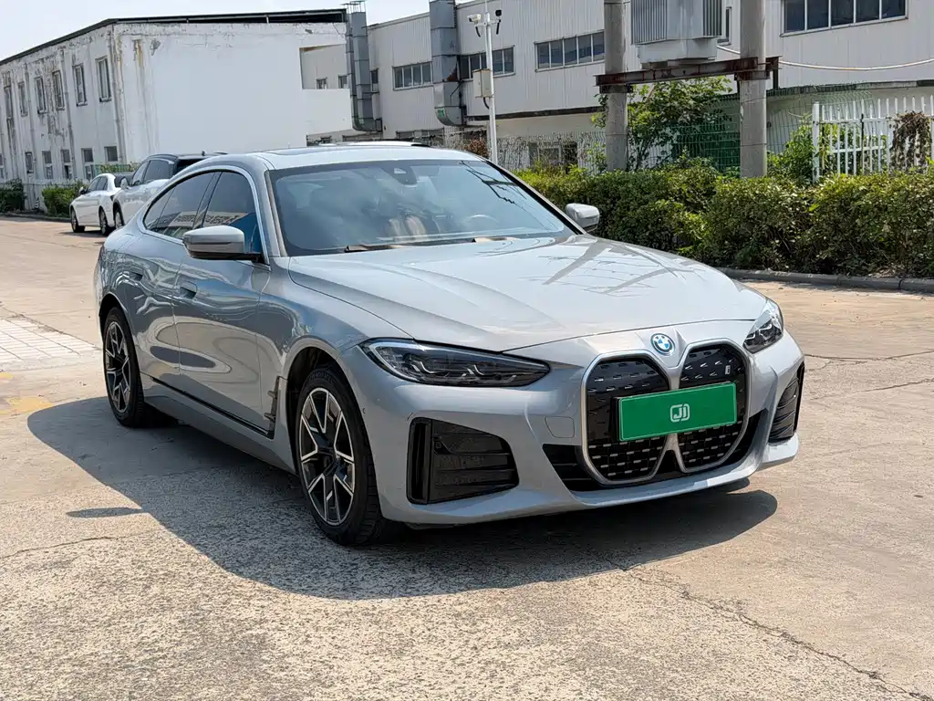 BMW i4 — миниатюра 3