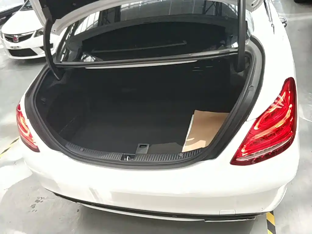 Mercedes-Benz C-Class — миниатюра 19