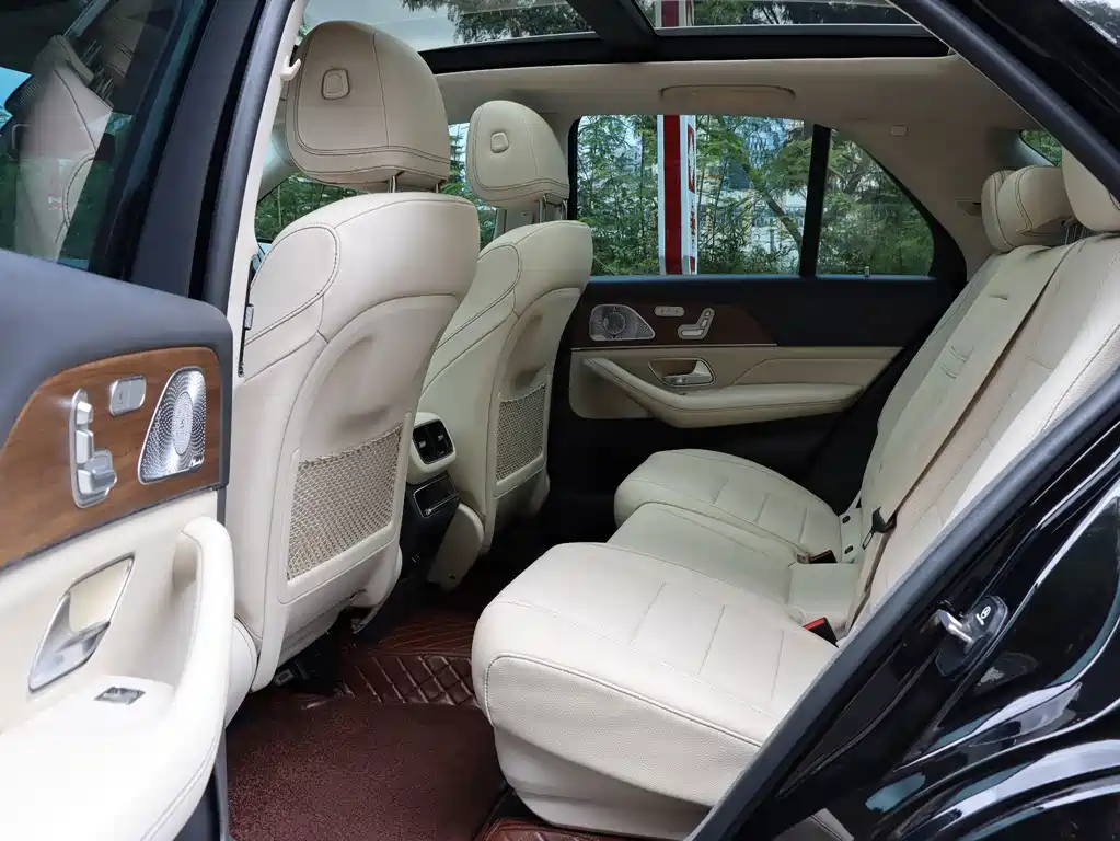 Mercedes-Benz GLE (Import) — миниатюра 12