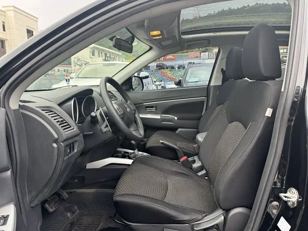 Mitsubishi ASX — миниатюра 4