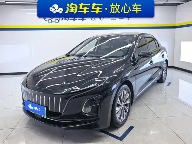 2023 Hongqi E-QM5