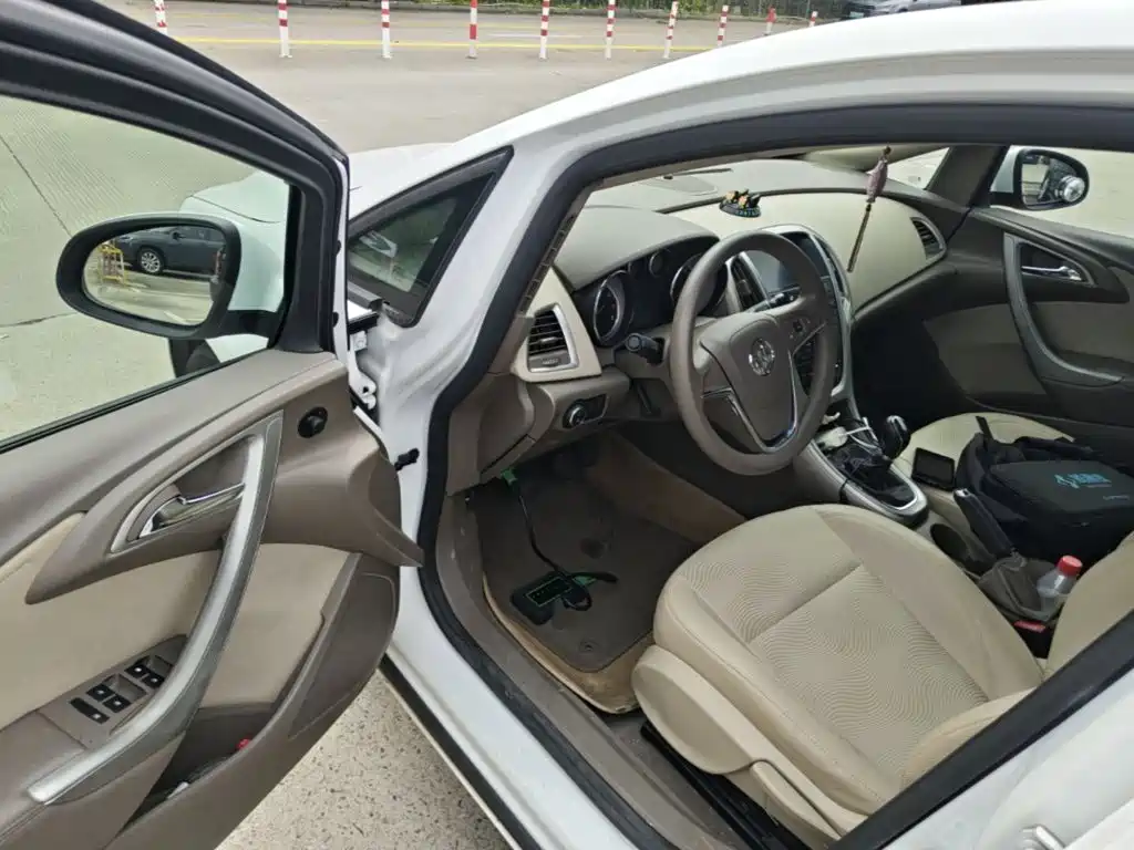 Buick Excelle — миниатюра 16