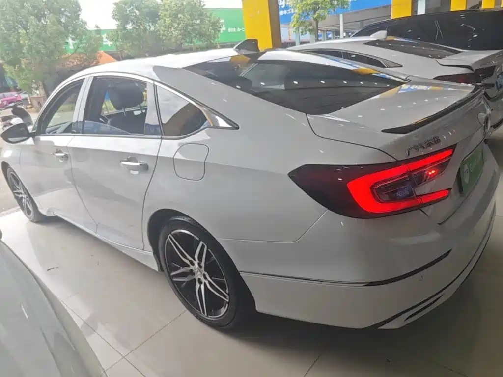Honda Accord — миниатюра 5