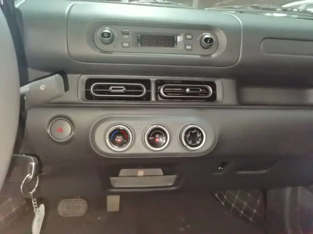Wuling Zhiguang EV — миниатюра 13
