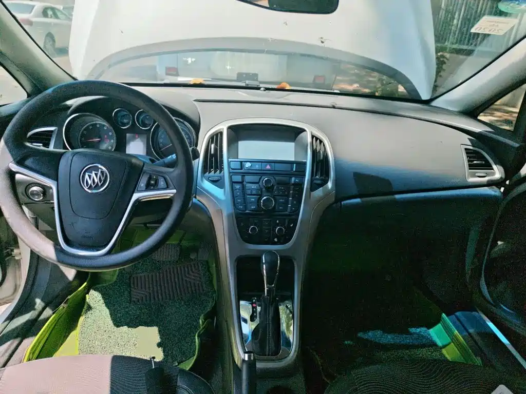 Buick Excelle — миниатюра 10