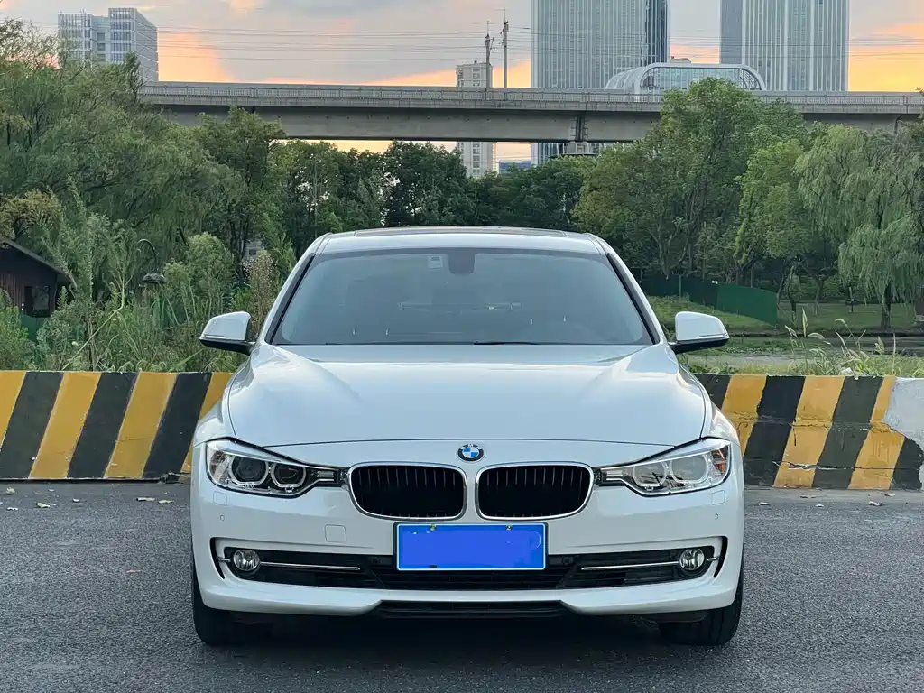 BMW 3 Series — миниатюра 2
