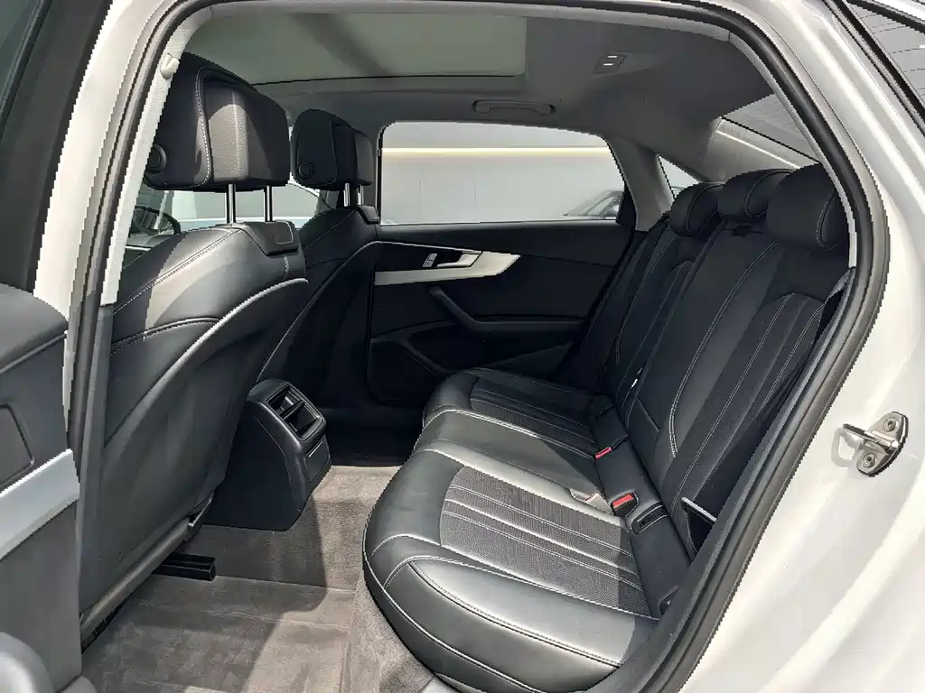 Audi A4L — миниатюра 10