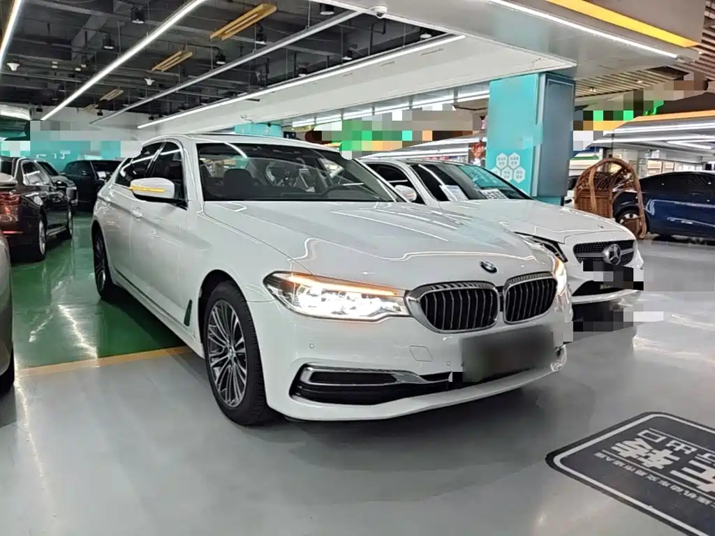 BMW 5 Series New Energy — миниатюра 4