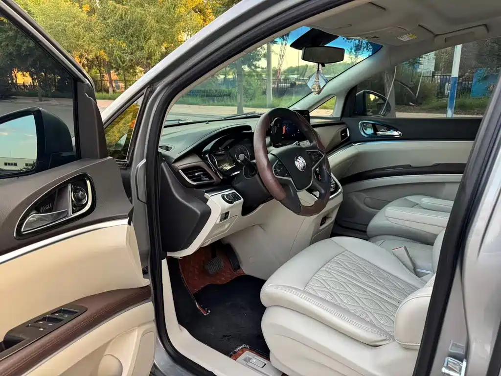 Buick GL8 — миниатюра 4