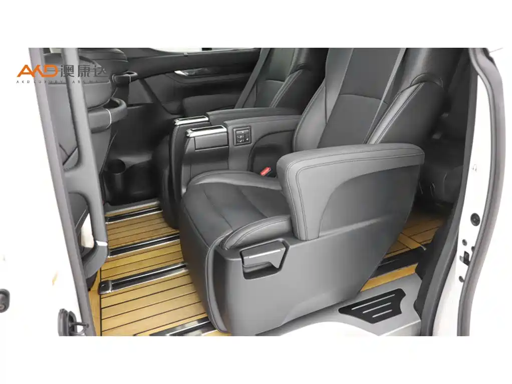 Toyota Vellfire — миниатюра 7