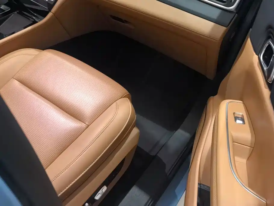 Li Auto Li ONE — миниатюра 8