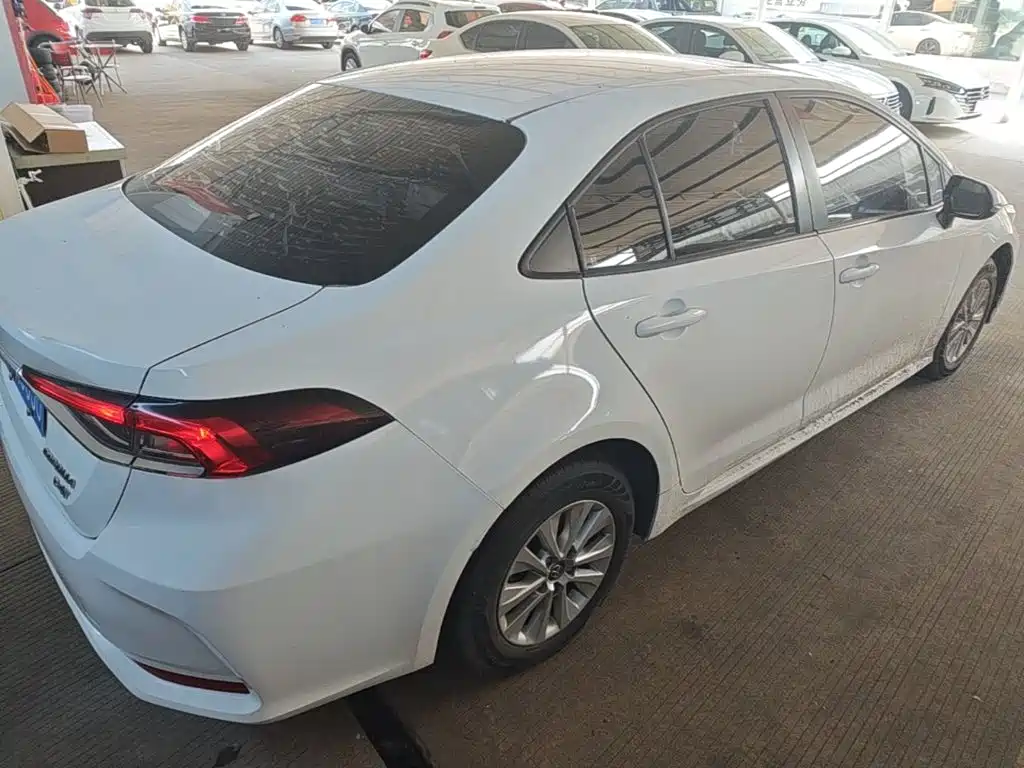 Toyota Corolla — миниатюра 7