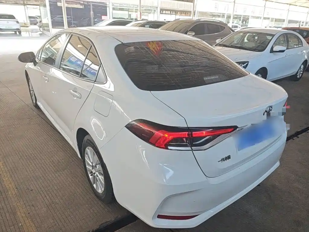 Toyota Corolla — миниатюра 5