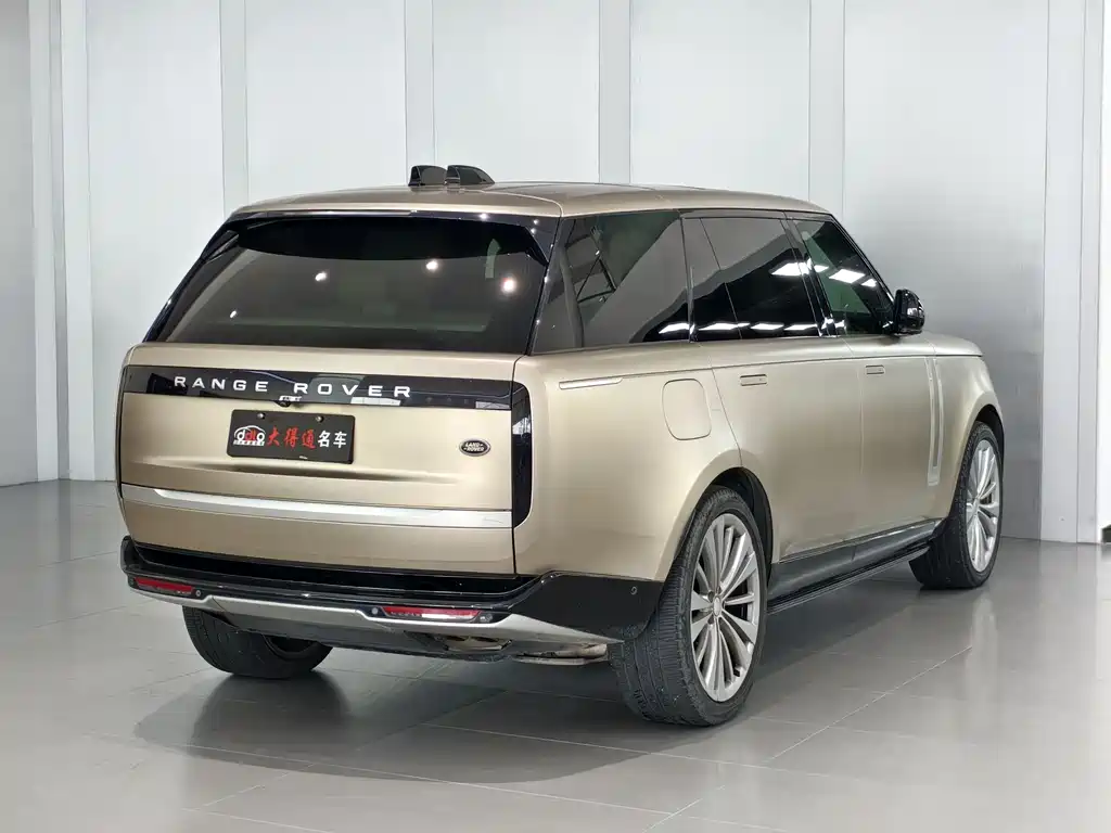 Land Rover Range Rover 2023 4.4 V8 530PS