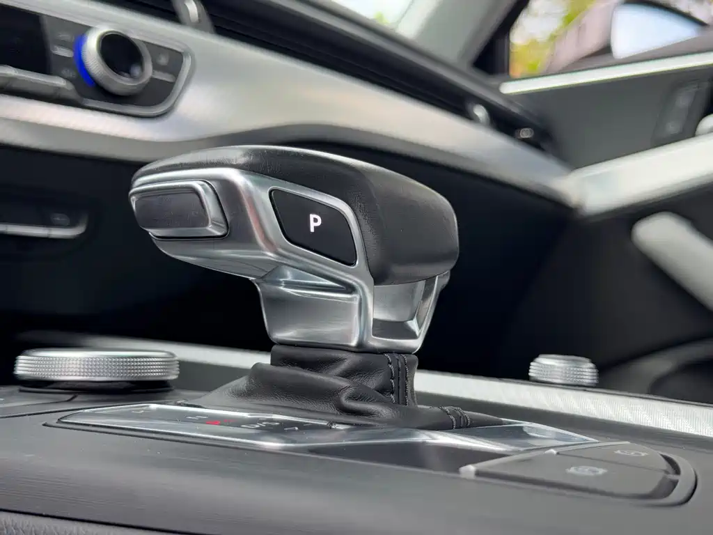Audi A4L — миниатюра 10