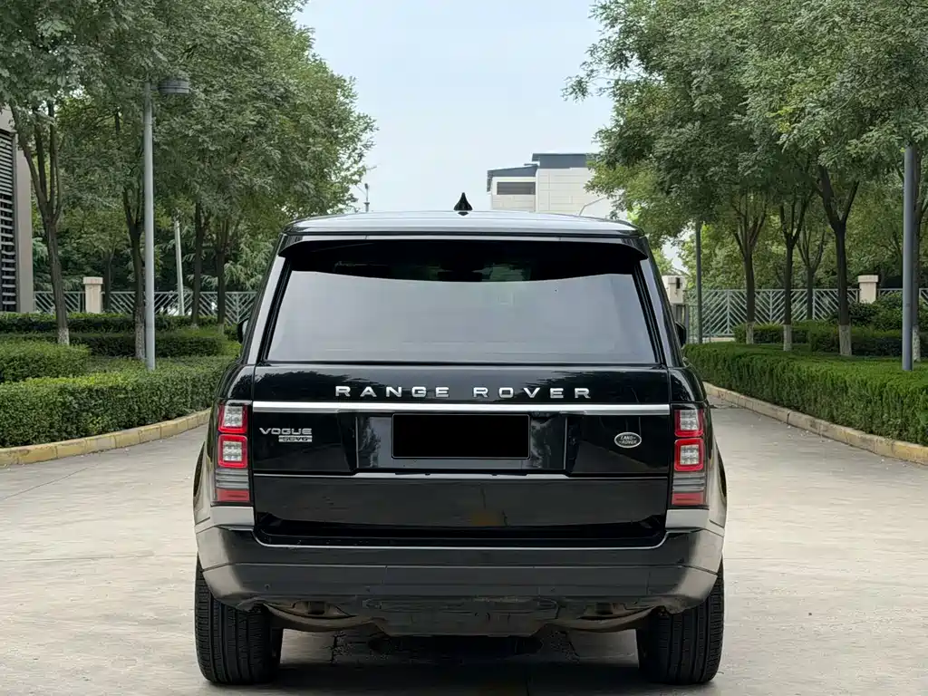 Land Rover Range Rover — миниатюра 17