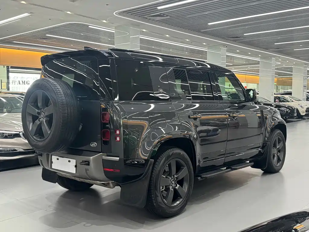 Land Rover Defender — миниатюра 6