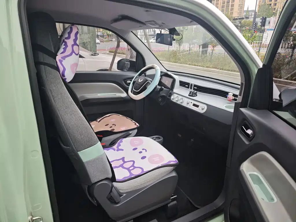 Wuling MINIEV — миниатюра 9