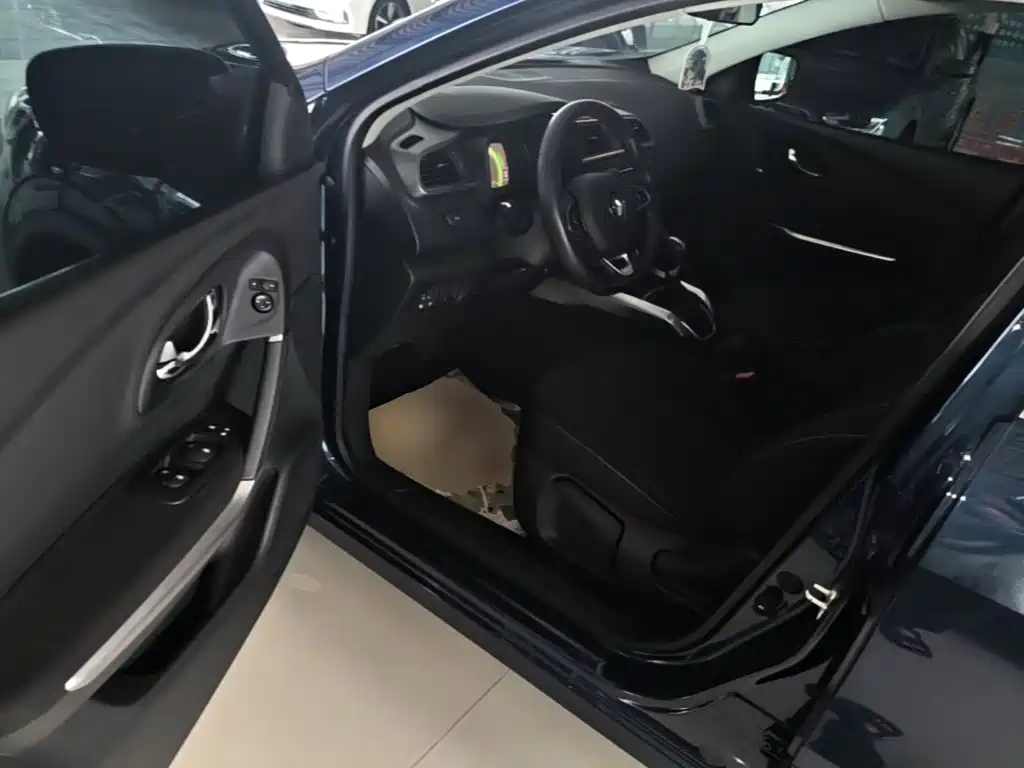Renault Kadjar — миниатюра 12