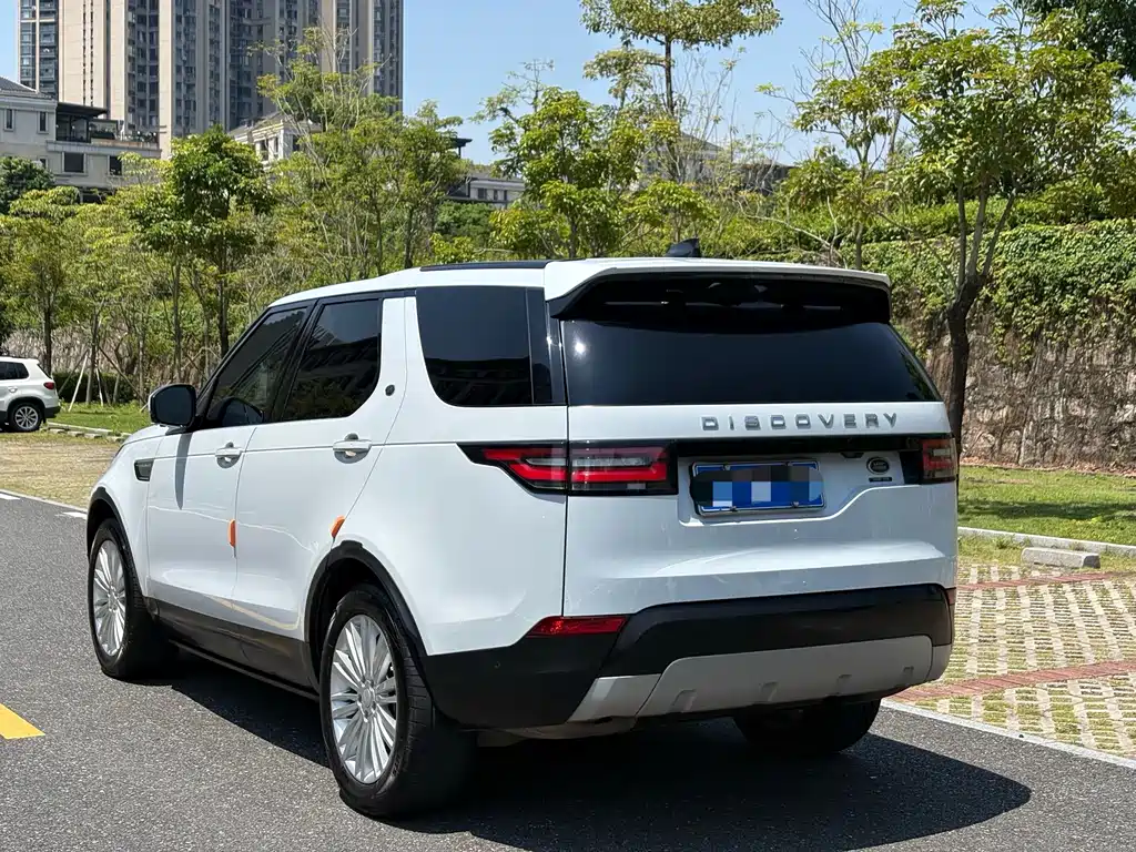Land Rover Discovery — миниатюра 7