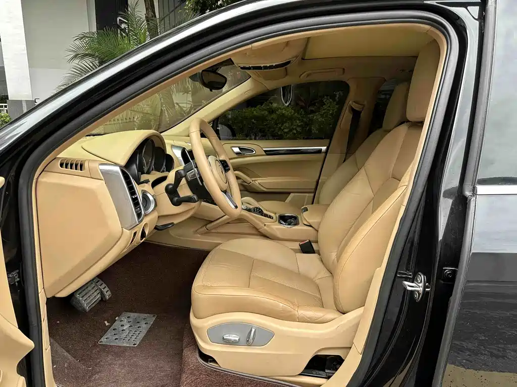 Porsche Cayenne — миниатюра 19