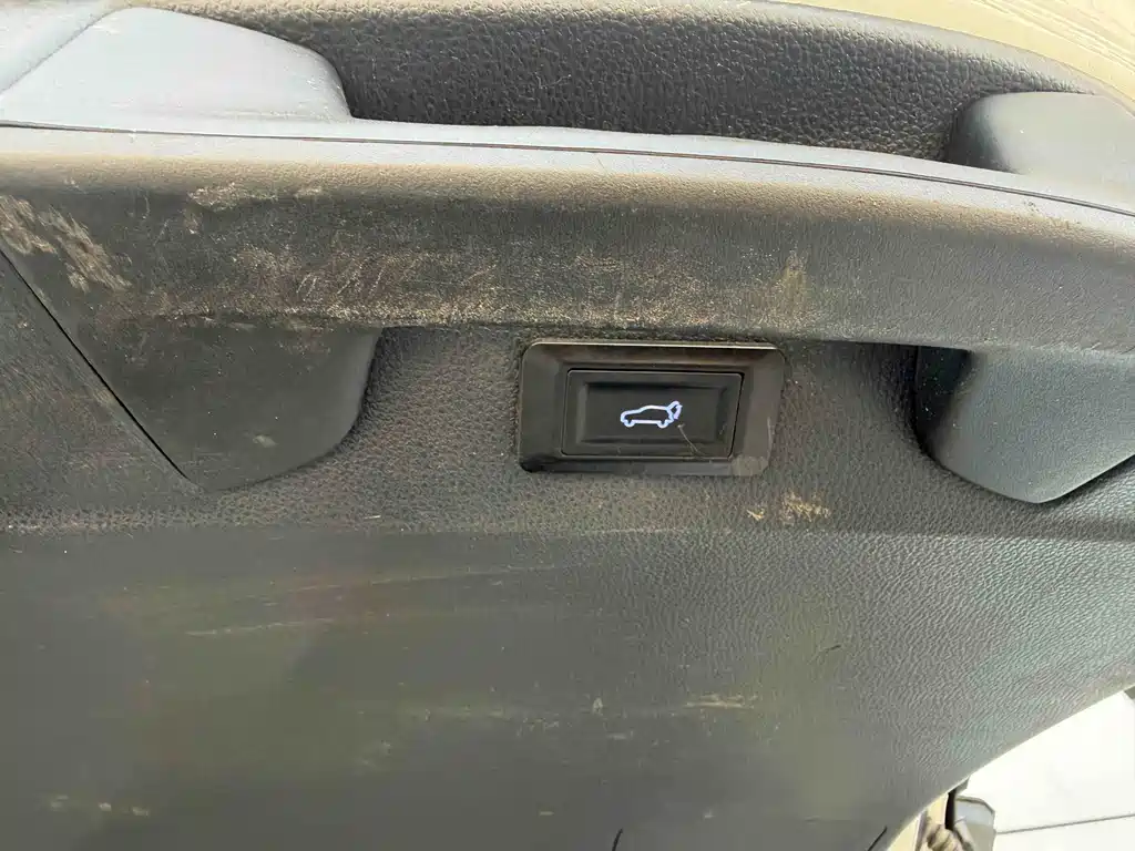 Toyota Wildlander 2020 2.0L CVT Luxury