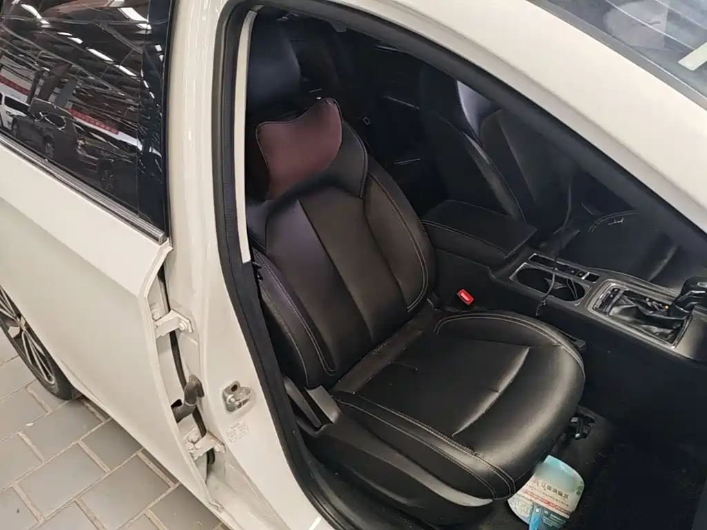 Roewe Roewe i6 Classic — миниатюра 25