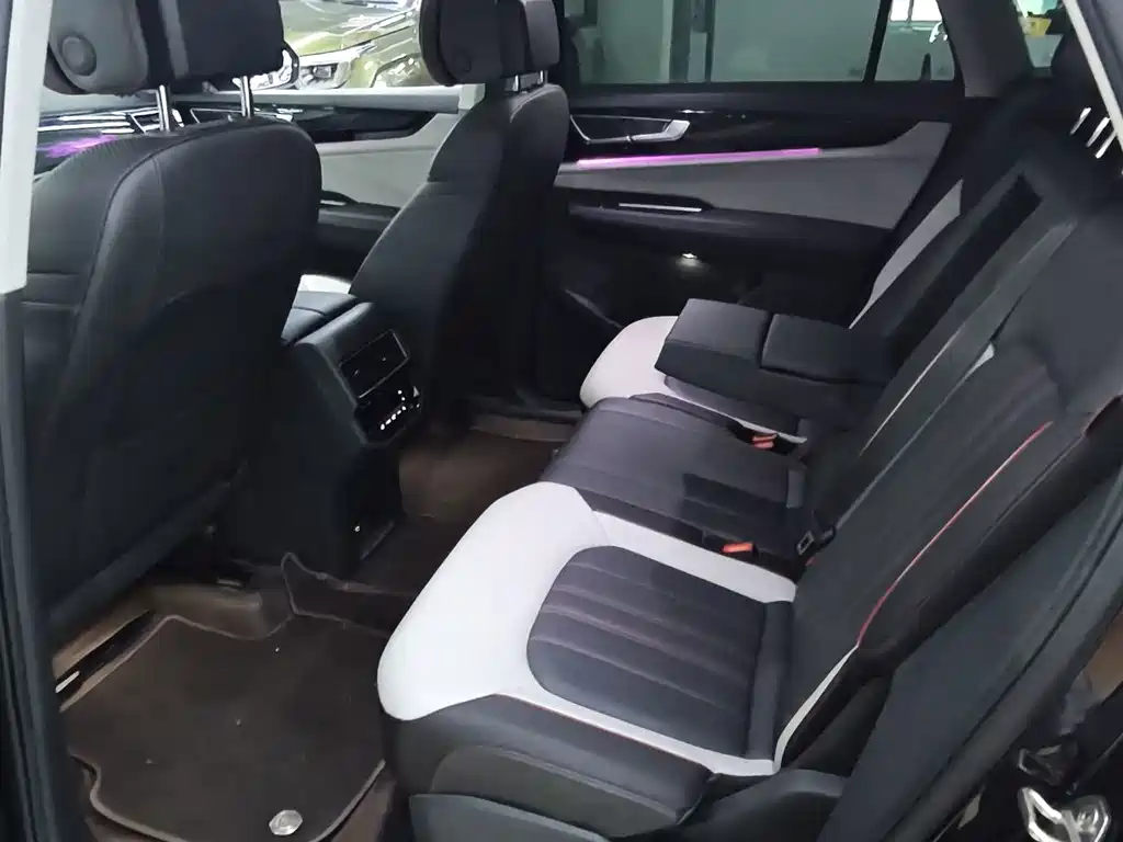 Volkswagen Teramont — миниатюра 5