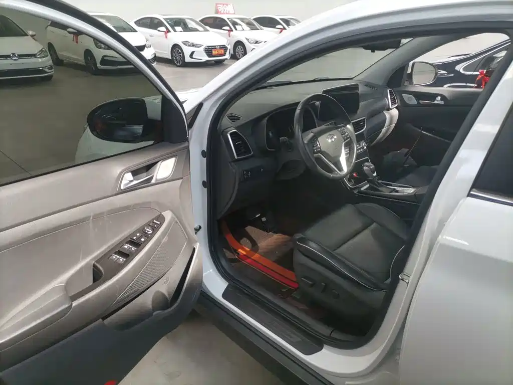Hyundai Tucson — миниатюра 16
