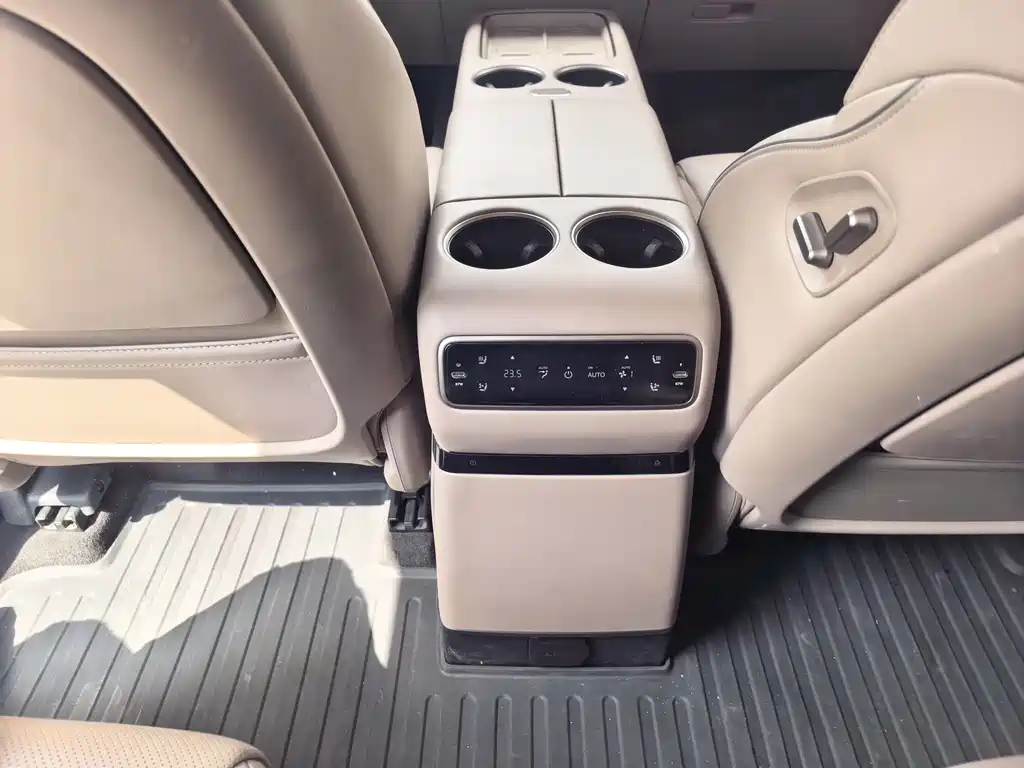 Li Auto Li i8 — миниатюра 7