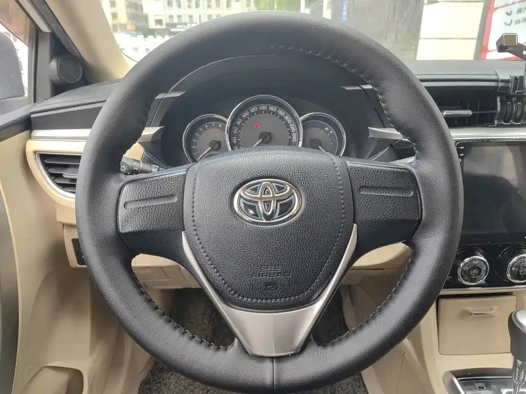 Toyota Corolla — миниатюра 14