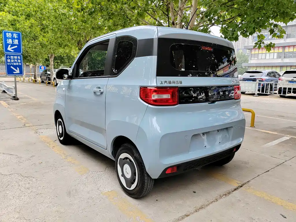 Wuling MINIEV — миниатюра 6