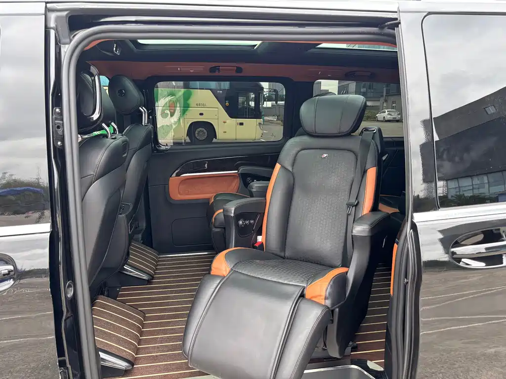 Mercedes-Benz V-Class — миниатюра 29