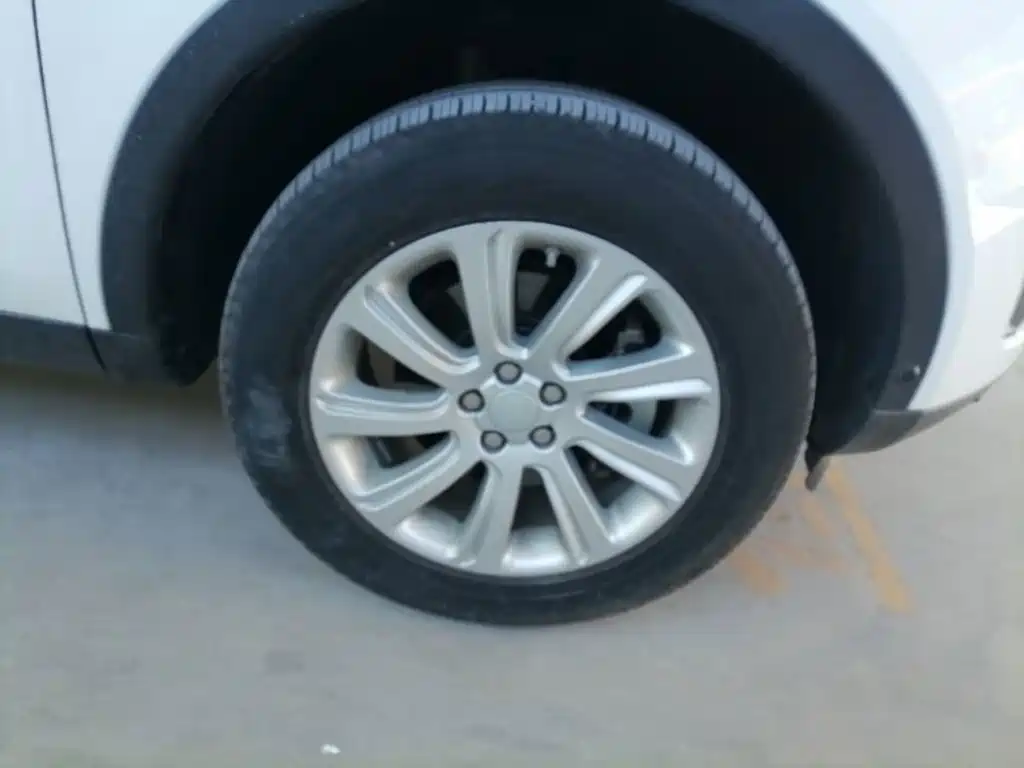 Land Rover Discovery Sport — миниатюра 12