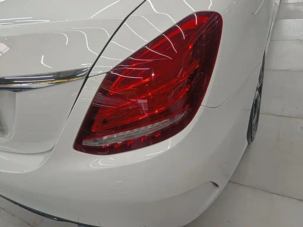 Mercedes-Benz C-Class — миниатюра 8