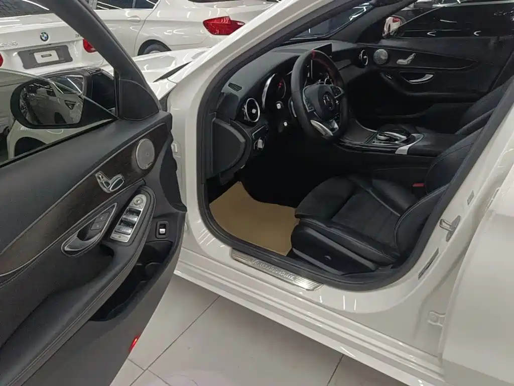 Mercedes-Benz C-Class — миниатюра 16