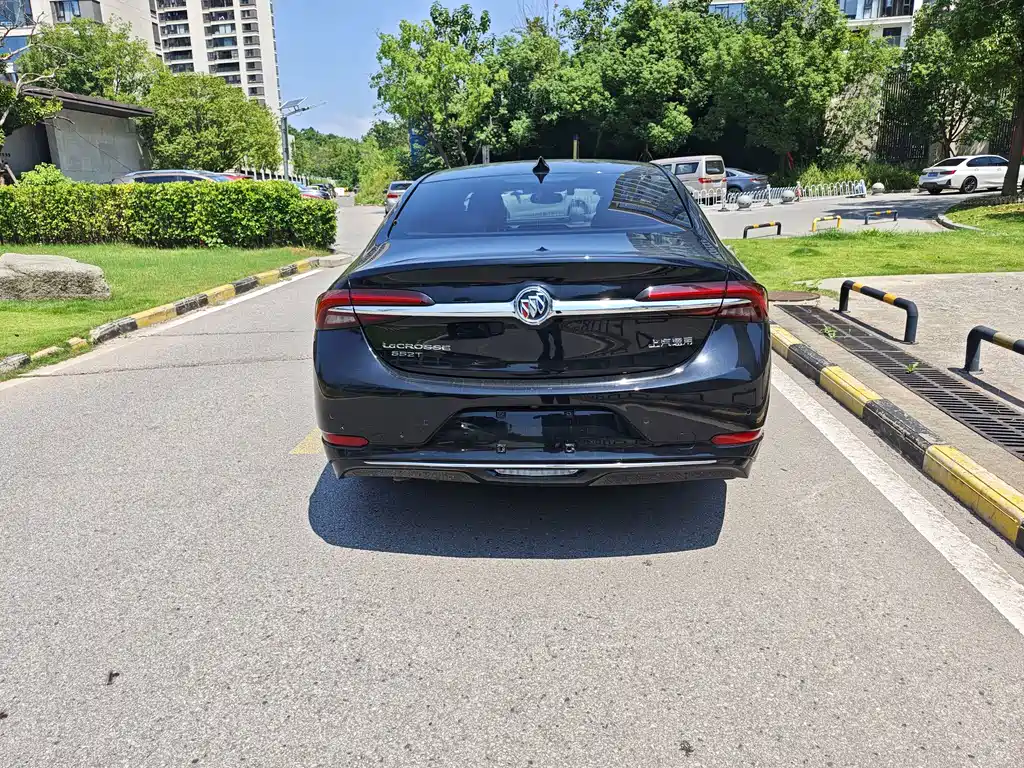 Buick LaCrosse — миниатюра 6