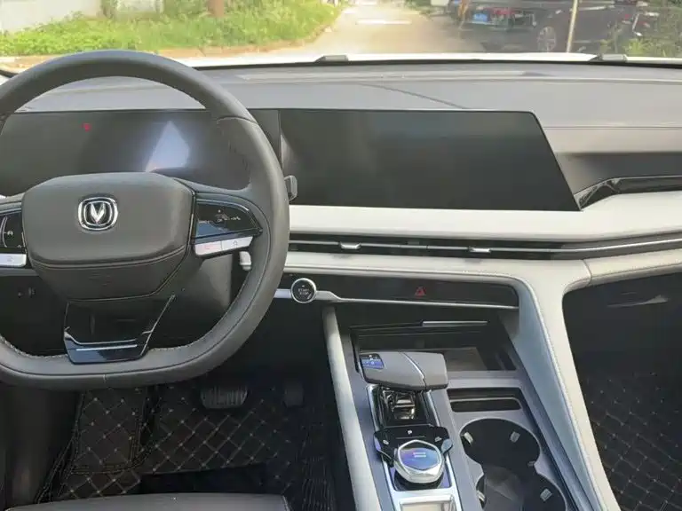 Changan Changan CS75PLUS — миниатюра 4