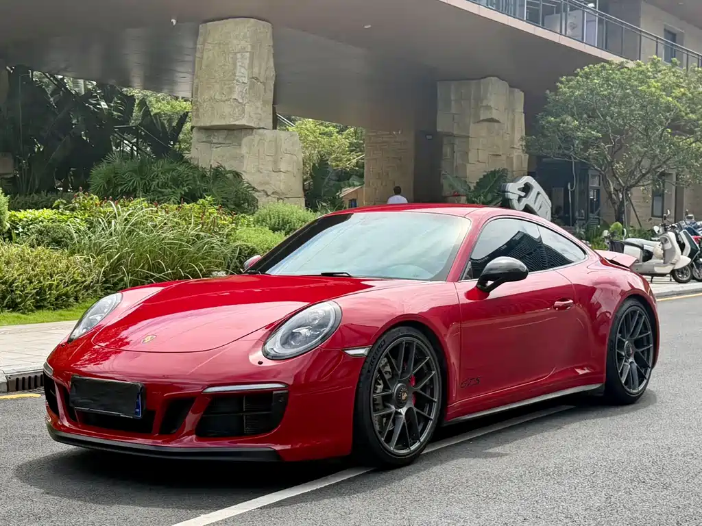 Porsche 911