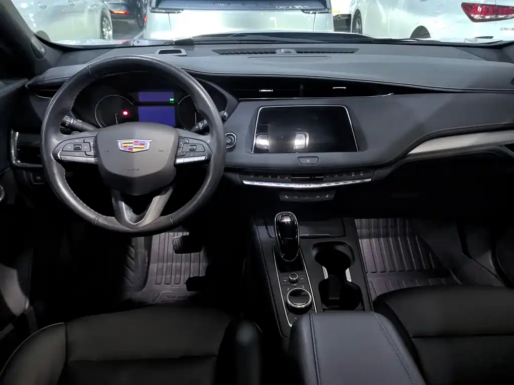 Cadillac XT4 — миниатюра 2