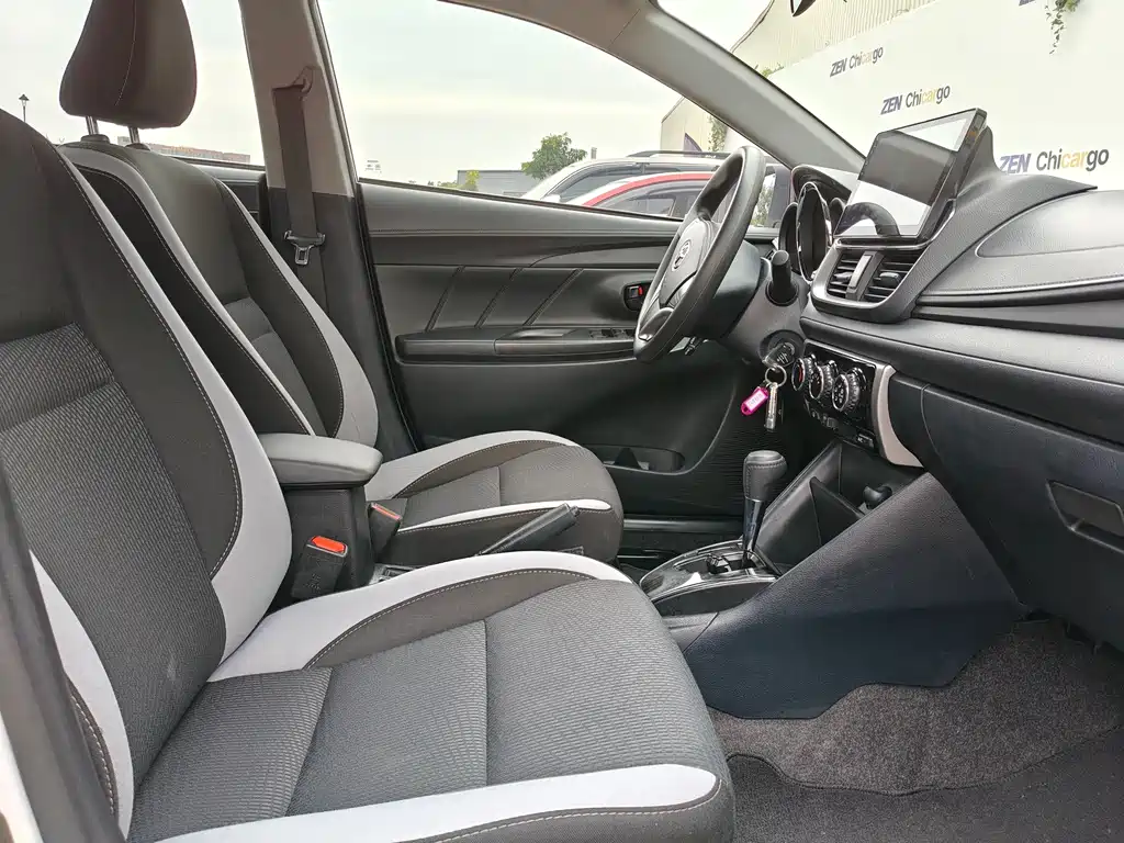 TOYOTA YARIS L ZHIXUAN