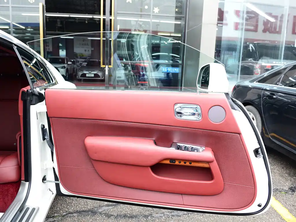 Rolls-Royce Wraith — миниатюра 17