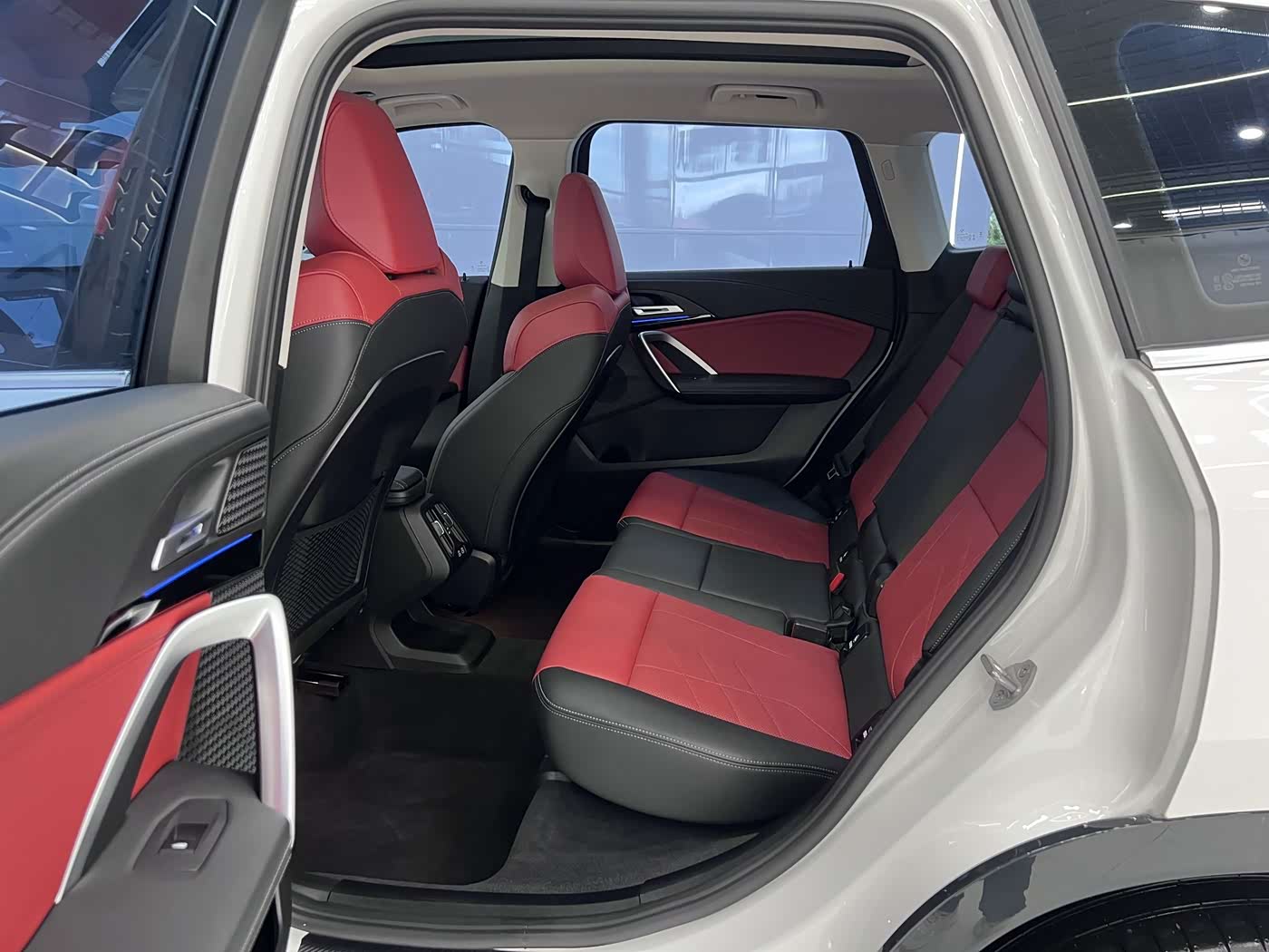 BMW X1 1.5 л 2024 г. Белый, пробег 28000 км