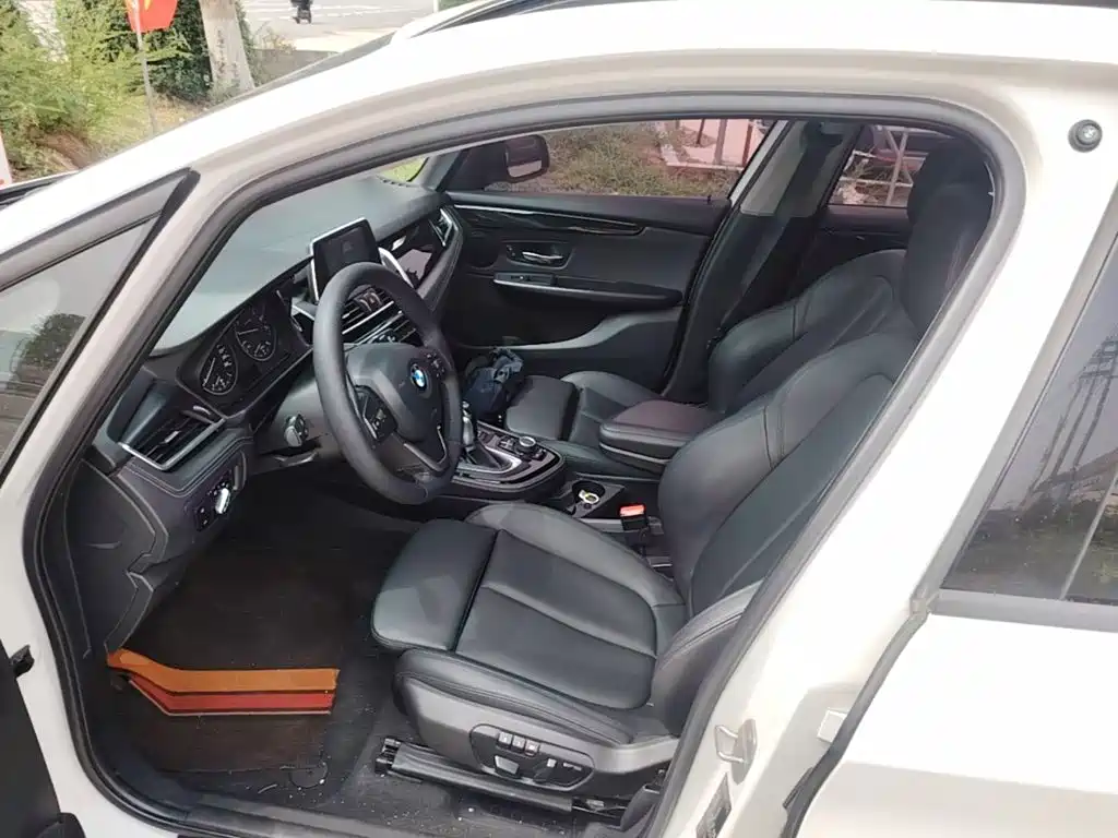 BMW 2 Series Active Tourer — миниатюра 15